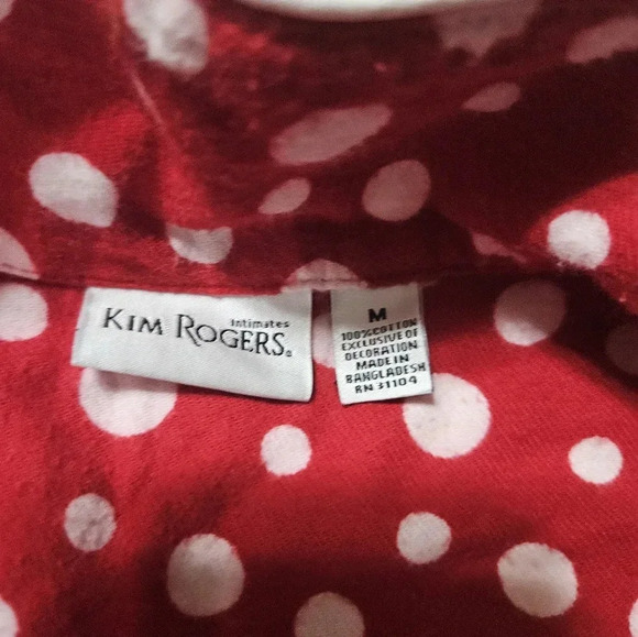 Kim Roger's red and white polka dot pajama set! - Picture 3 of 7